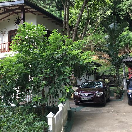 Villa25 Homestay Free Pick Up From The Centre Kandy Esterno foto