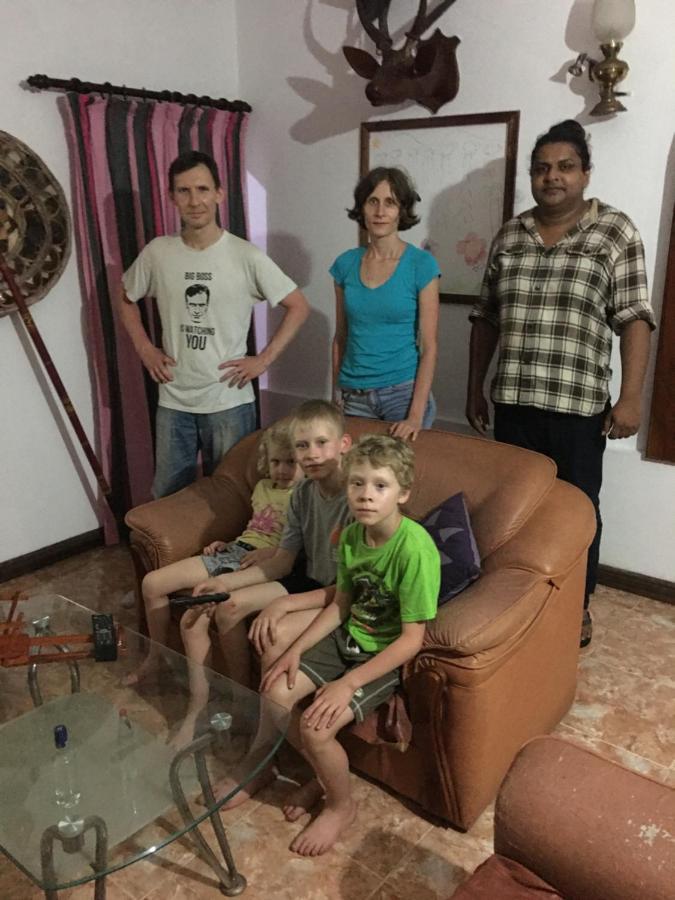 Villa25 Homestay Free Pick Up From The Centre Kandy Esterno foto