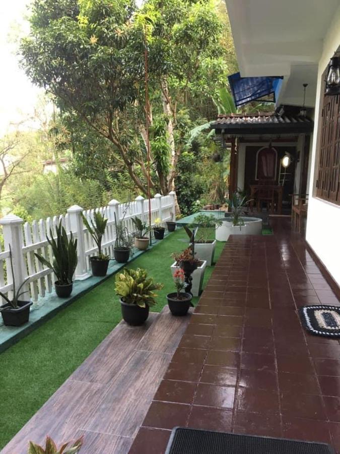 Villa25 Homestay Free Pick Up From The Centre Kandy Esterno foto