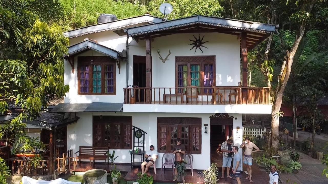 Villa25 Homestay Free Pick Up From The Centre Kandy Esterno foto