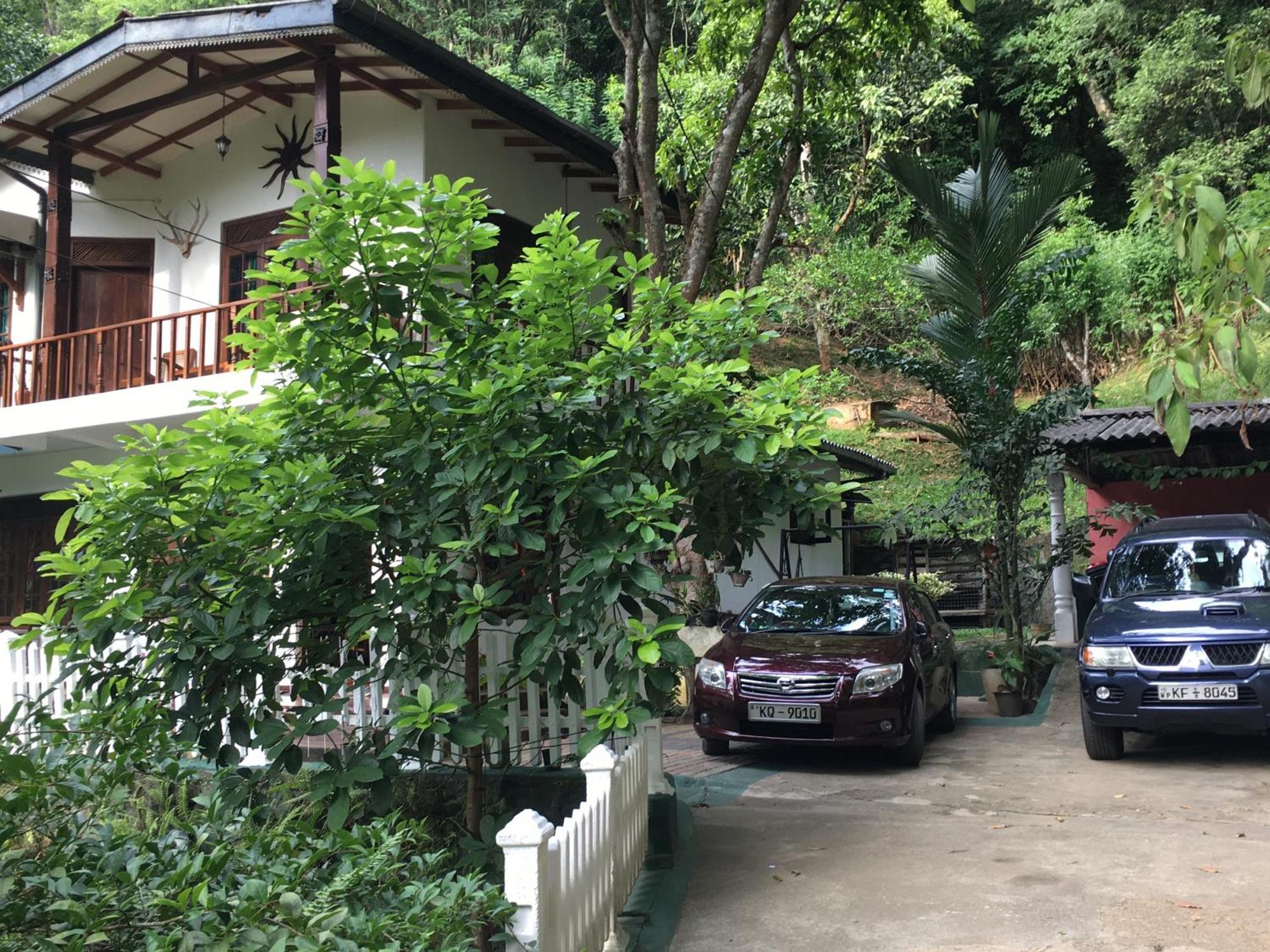 Villa25 Homestay Free Pick Up From The Centre Kandy Esterno foto