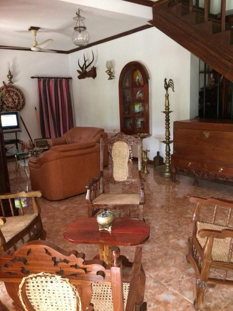 Villa25 Homestay Free Pick Up From The Centre Kandy Esterno foto